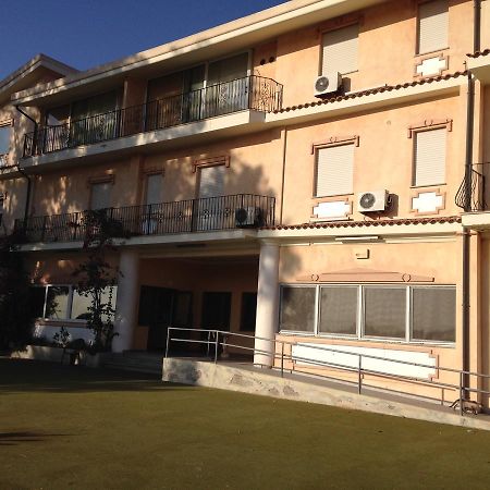 Hotel Monreale Сардара Екстериор снимка