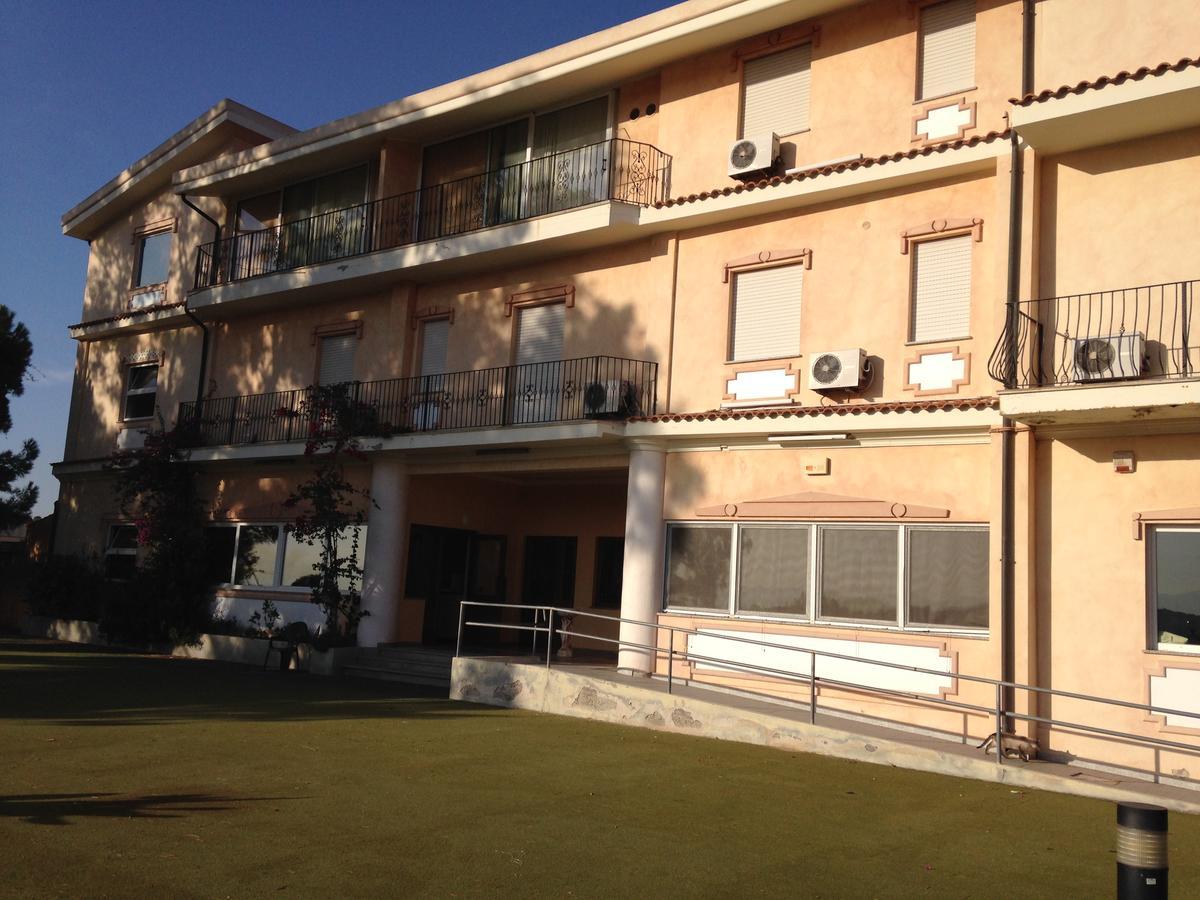 Hotel Monreale Сардара Екстериор снимка