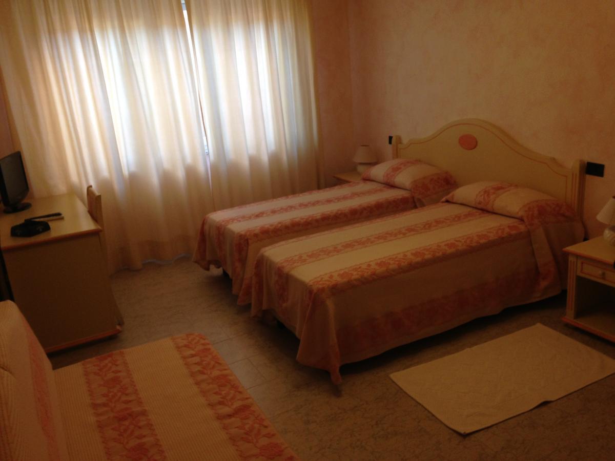 Hotel Monreale Сардара Екстериор снимка